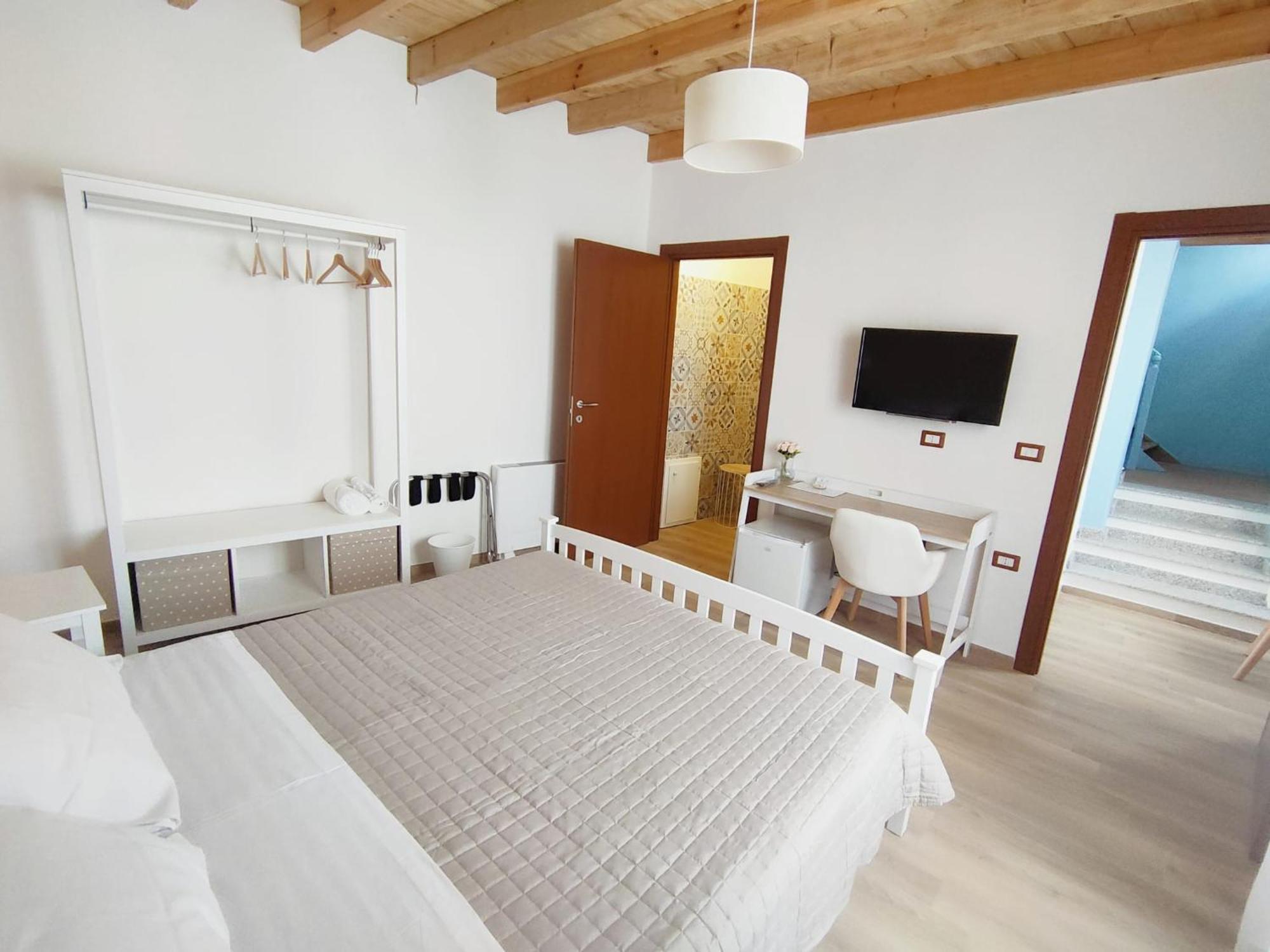 Bed and Breakfast Donna Raffaela Тертенія Екстер'єр фото
